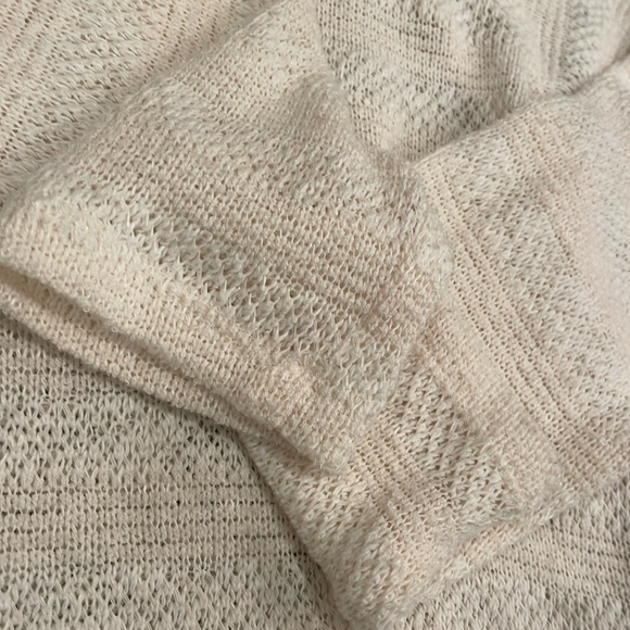 Splendid sz L cropped ivory knit sweater - poly/cotton blend - EUC - Picture 5 of 9